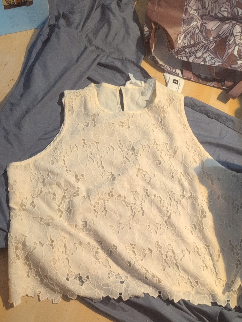 Lace Sleeveless Shell Top - Cream